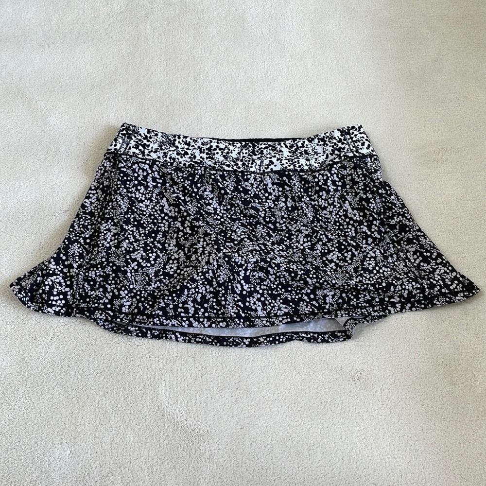 Lululemon Pace Rival Skirt Regular Chirakasu Alpine White/Chirasu Black size 10